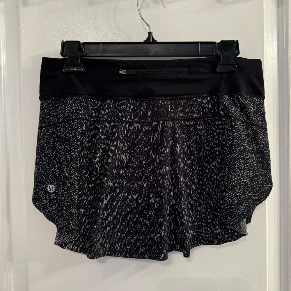 Lululemon Quick Pace Skirt Skory (13") Soundwave White Black